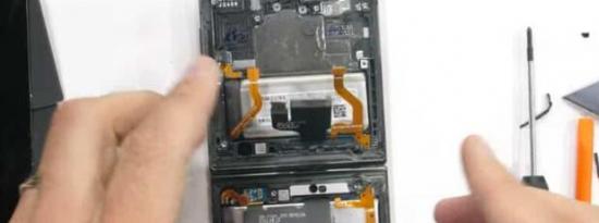 三星Galaxy Z Flip 4拆解