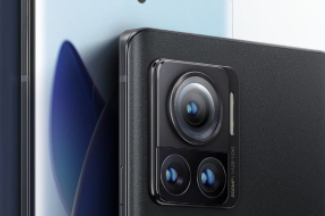 MotoX30Pro亮相这是世界上第一款配备200兆像素摄像头的智能手机