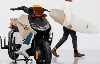 宝马Motorrad推出BMWCE04VagabundMoto概念车