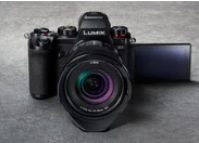 在亚马逊上购买PanasonicLumixS5和20-60毫米套件镜头可享受22%的折扣