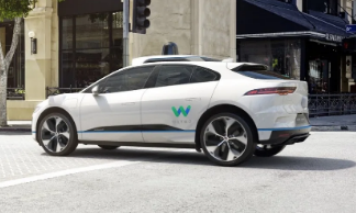 优步现在允许您通过其应用程序预订Waymo自动驾驶汽车