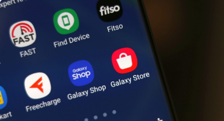 快速访问 Galaxy Store 或 Play Store 应用程序更新菜单