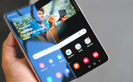 下一代GalaxyZ可折叠手机实际上可能看起来像Z