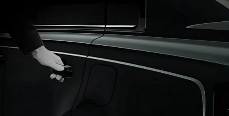 丰田世纪SUV透露在9月6日首次亮相之前将如何配备司机