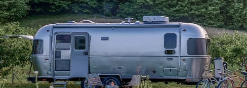 Airstream推出热越野TradeWind旅行拖车