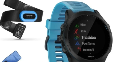 购买这款GarminForerunner945超值折扣套装让您的锻炼更上一层楼